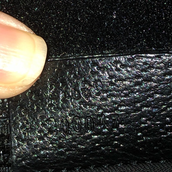 Authentic Gucci Black Crossbody Bag - Picture 7 of 11